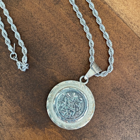 Sterling Silver Aztec Pendant - Picture 3 of 6